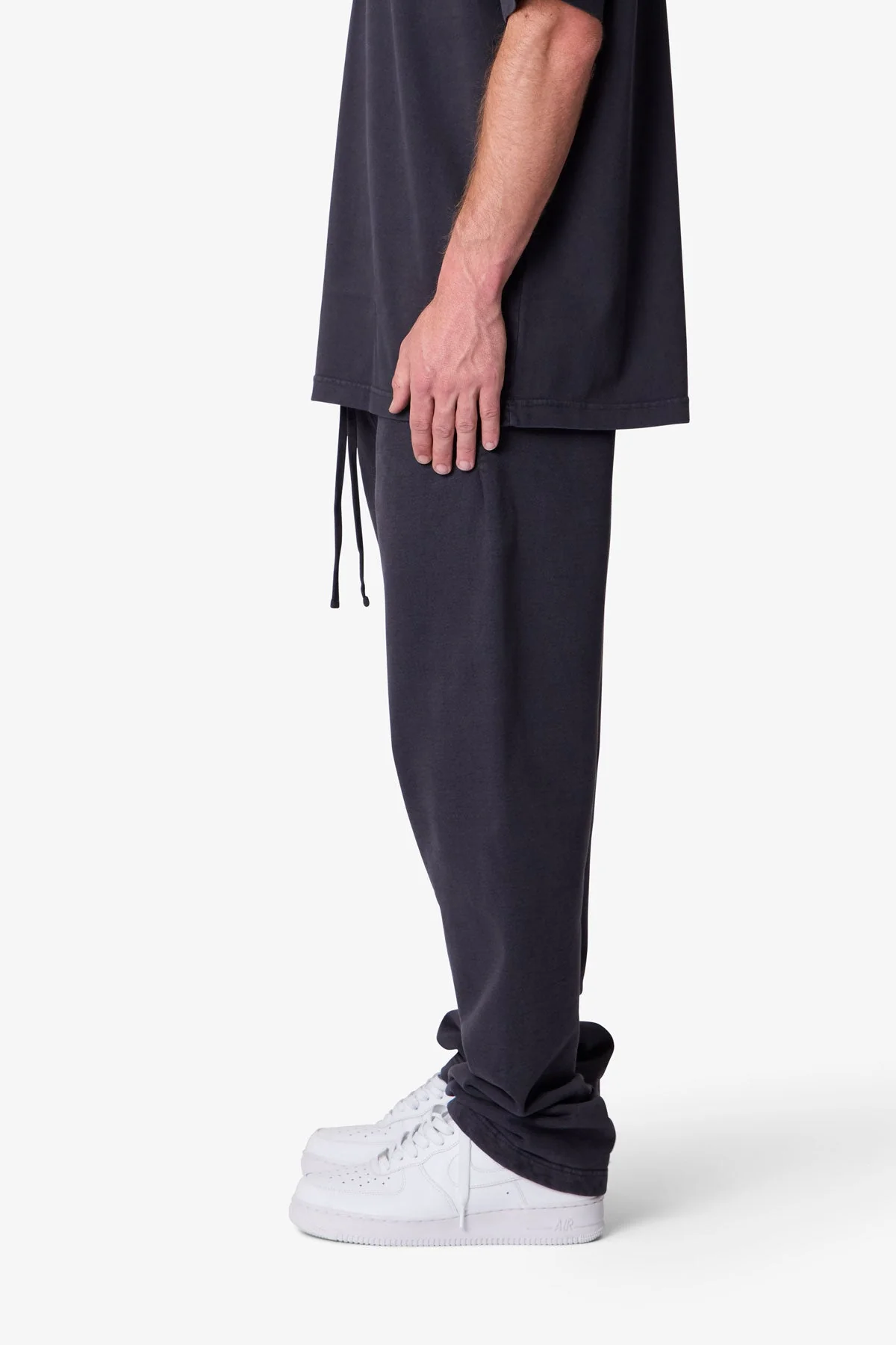 Heavy Basic Relaxed Sweatpants - Washed Black - Image 4