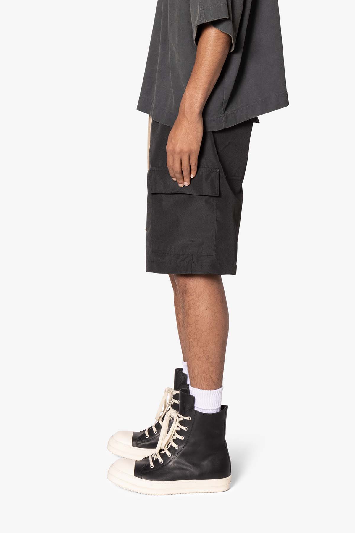 Rave Double Cargo Shorts - Black - Image 4