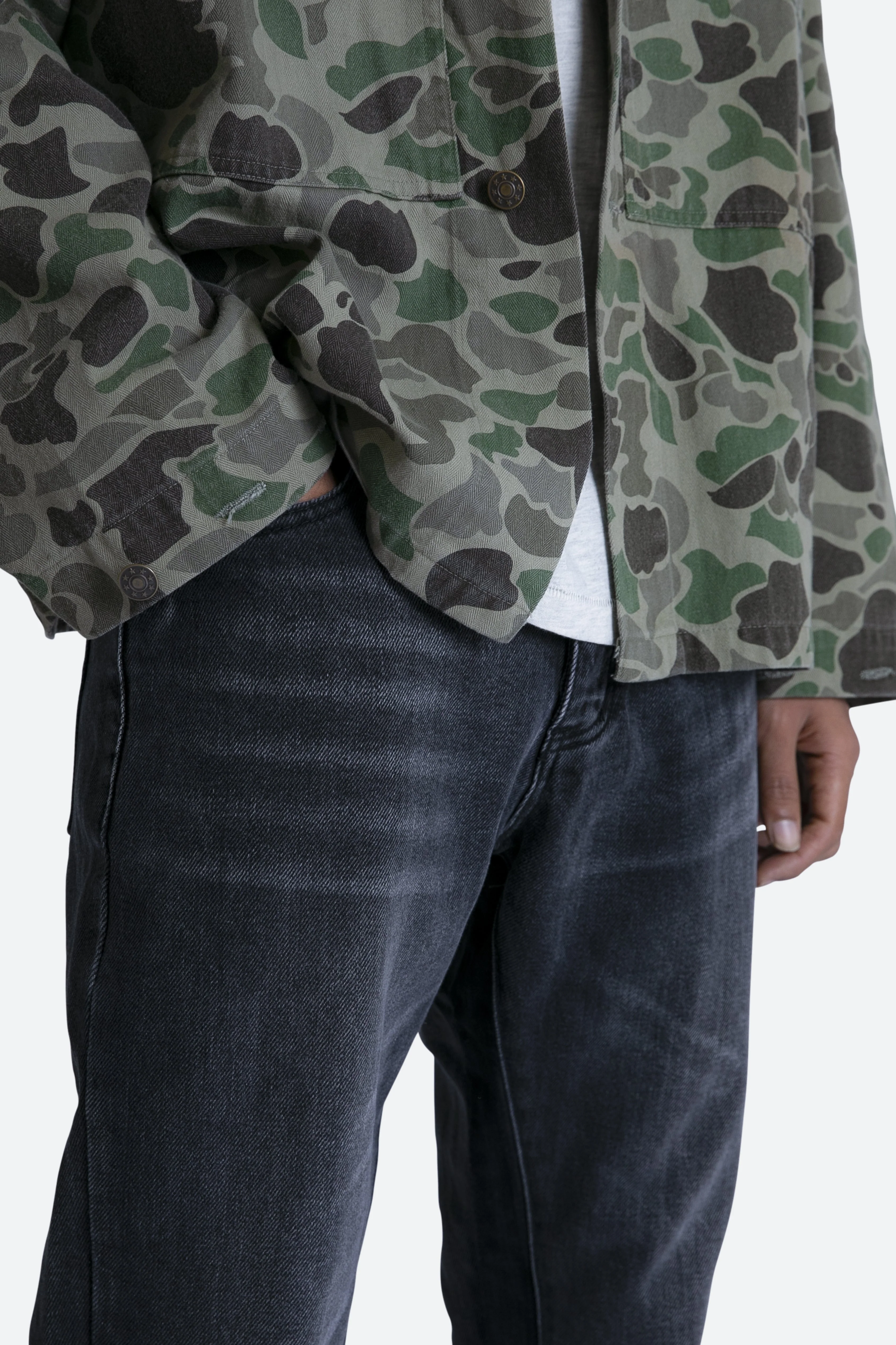 B119 Flare Denim - Black - Image 9