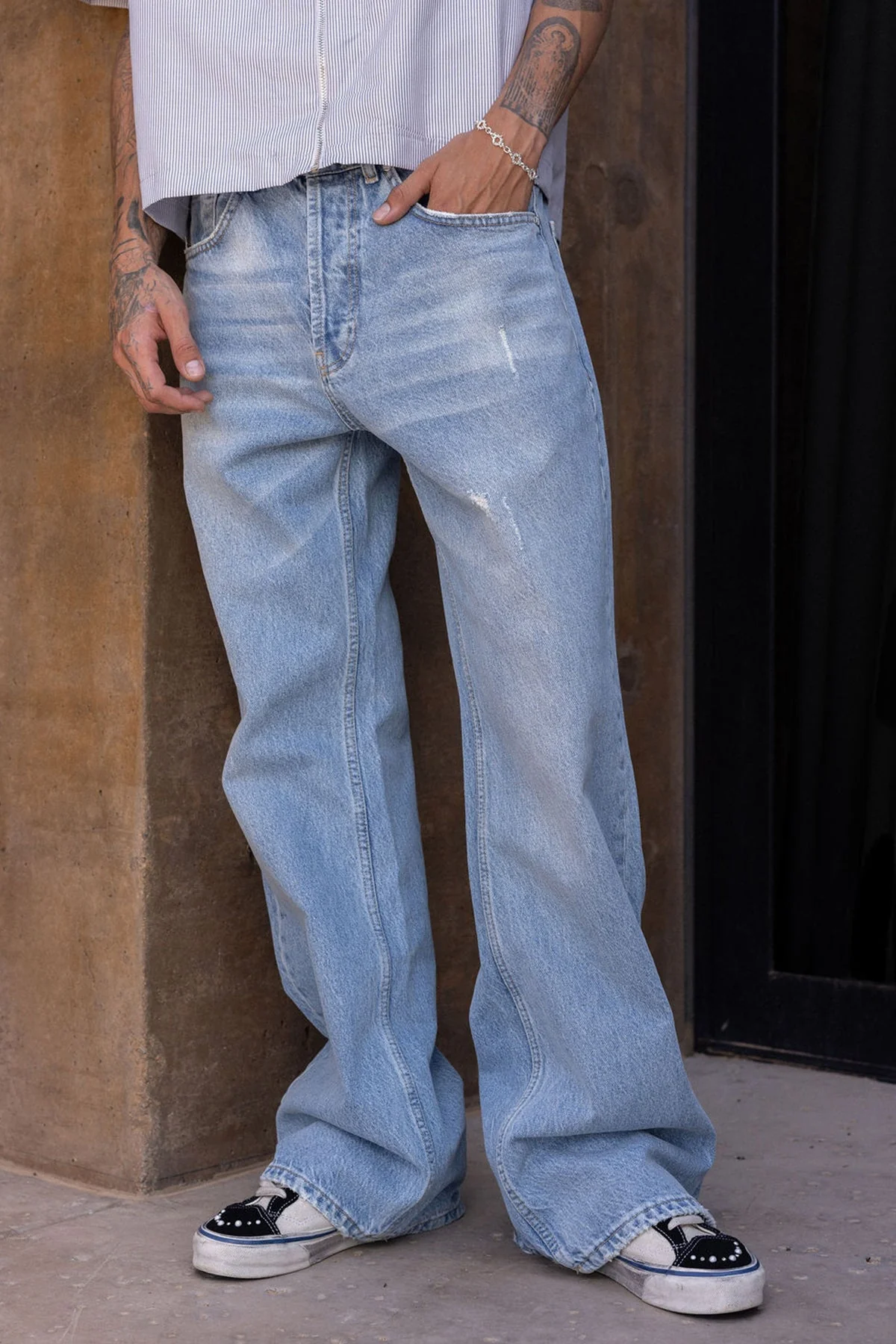 G:04 Relaxed Flare Denim - Light Blue - Image 3