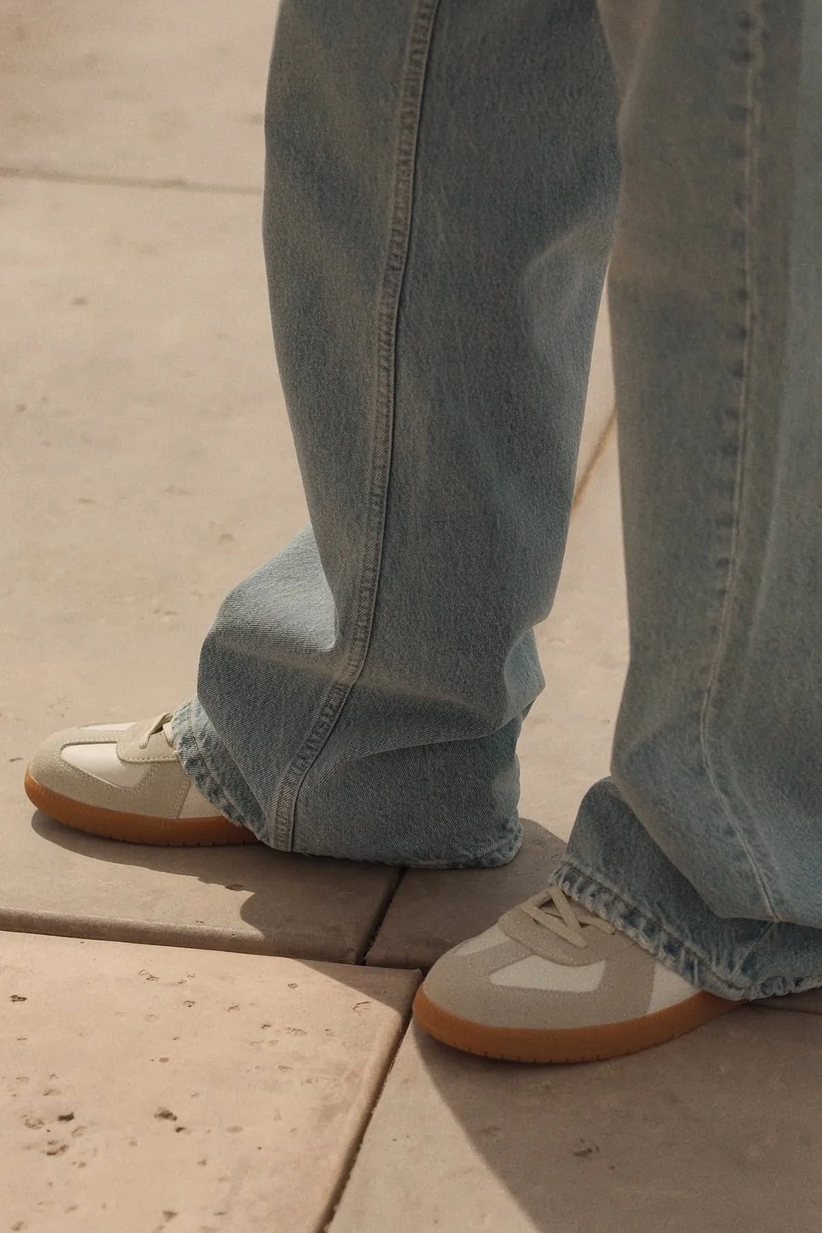 G:04 Relaxed Flare Denim - Light Blue - Image 7