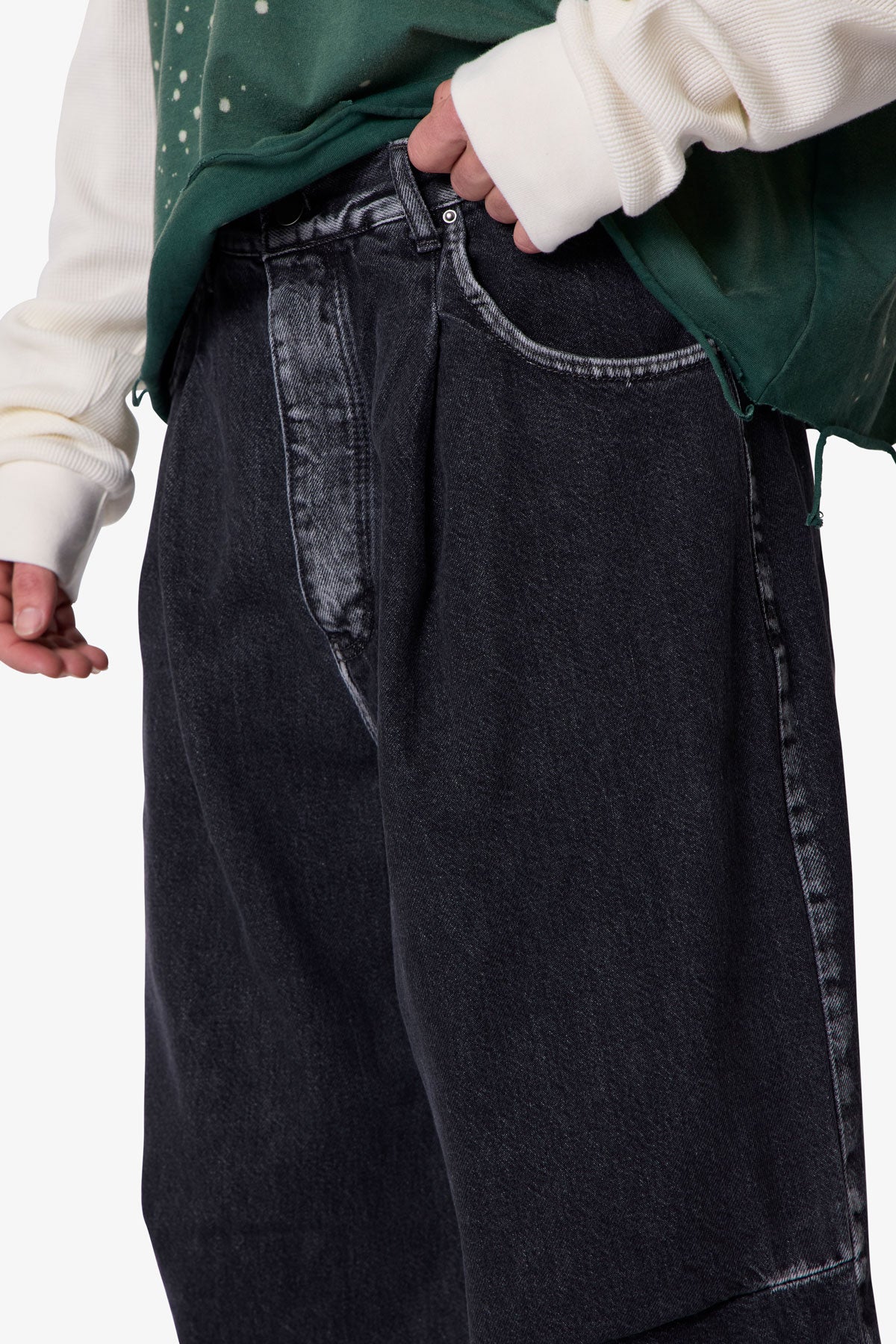 Raw Pleated Denim - Rinsed Black - Image 8