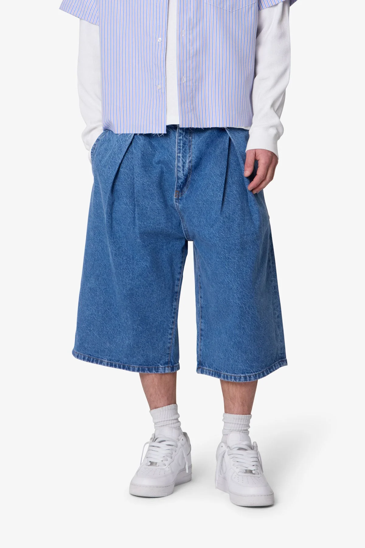 Ultra Baggy Pleated Denim Shorts - Washed Blue - Image 6