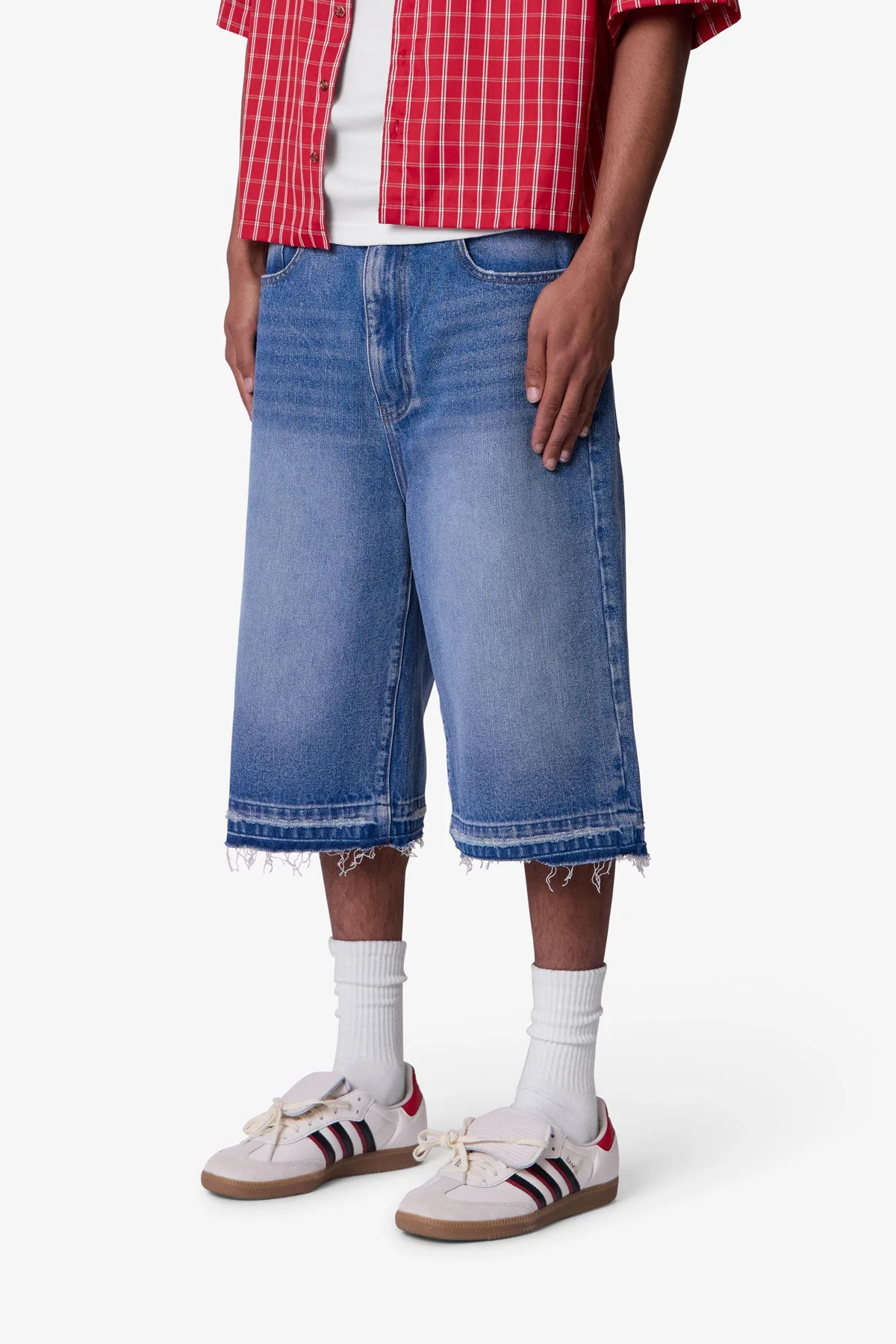 Ultra Baggy Raw Hem Denim Shorts - Washed Blue - Image 3