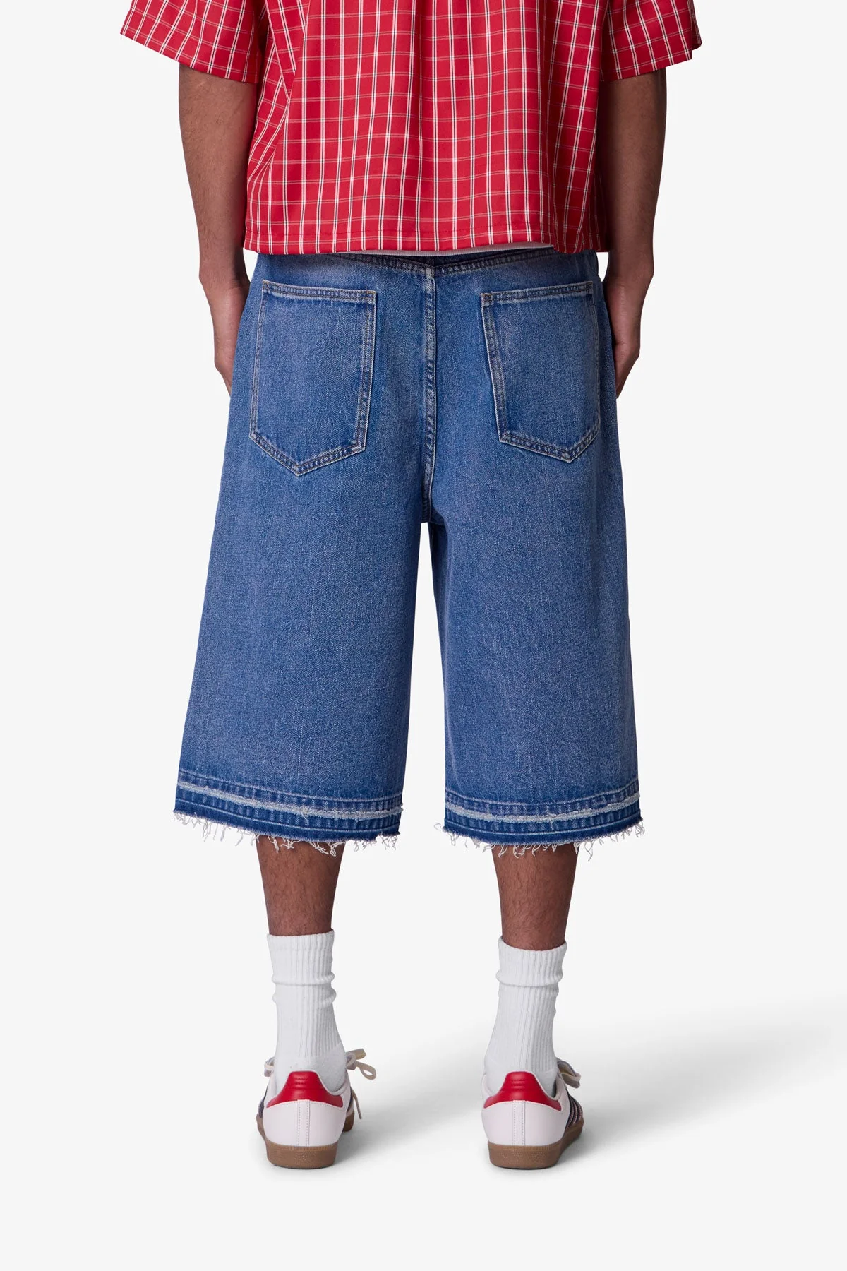 Ultra Baggy Raw Hem Denim Shorts - Washed Blue - Image 5