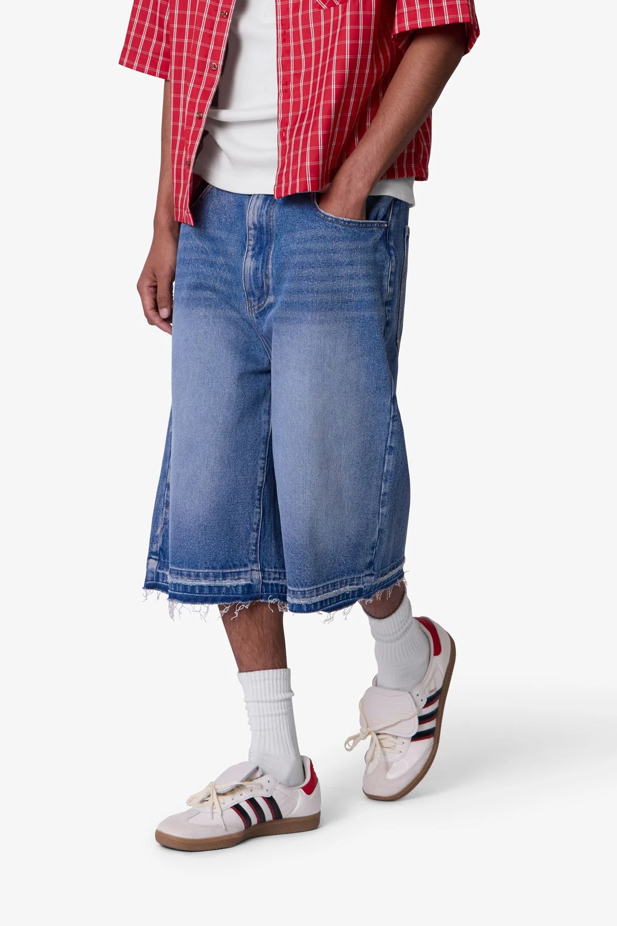 Ultra Baggy Raw Hem Denim Shorts - Washed Blue - Image 6